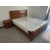 双人床