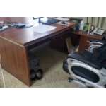 办公桌