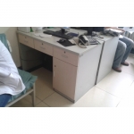板式六腿桌