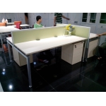 易众双人办公桌（带G20桌屏）