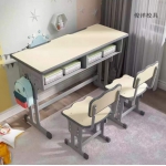 课桌
